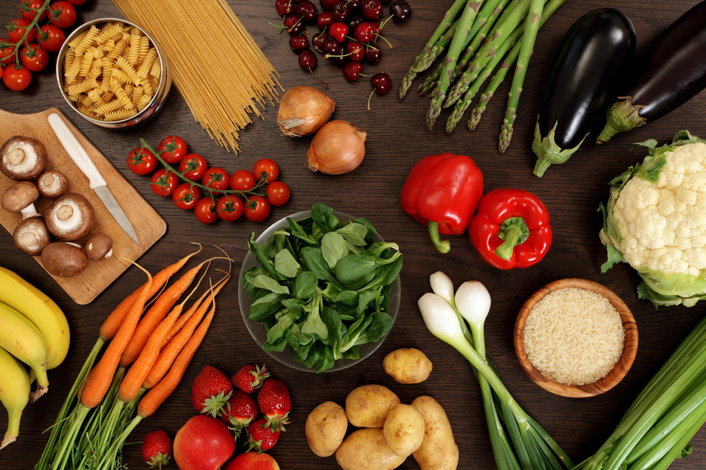 Fresh vegetables and ingredients for healthy eating